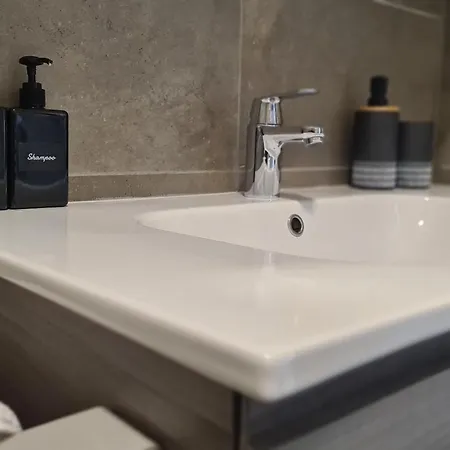 Moderni, Luminosi E Tranquilli Con Parcheggio Privato - Agritur La Tenuta Trento